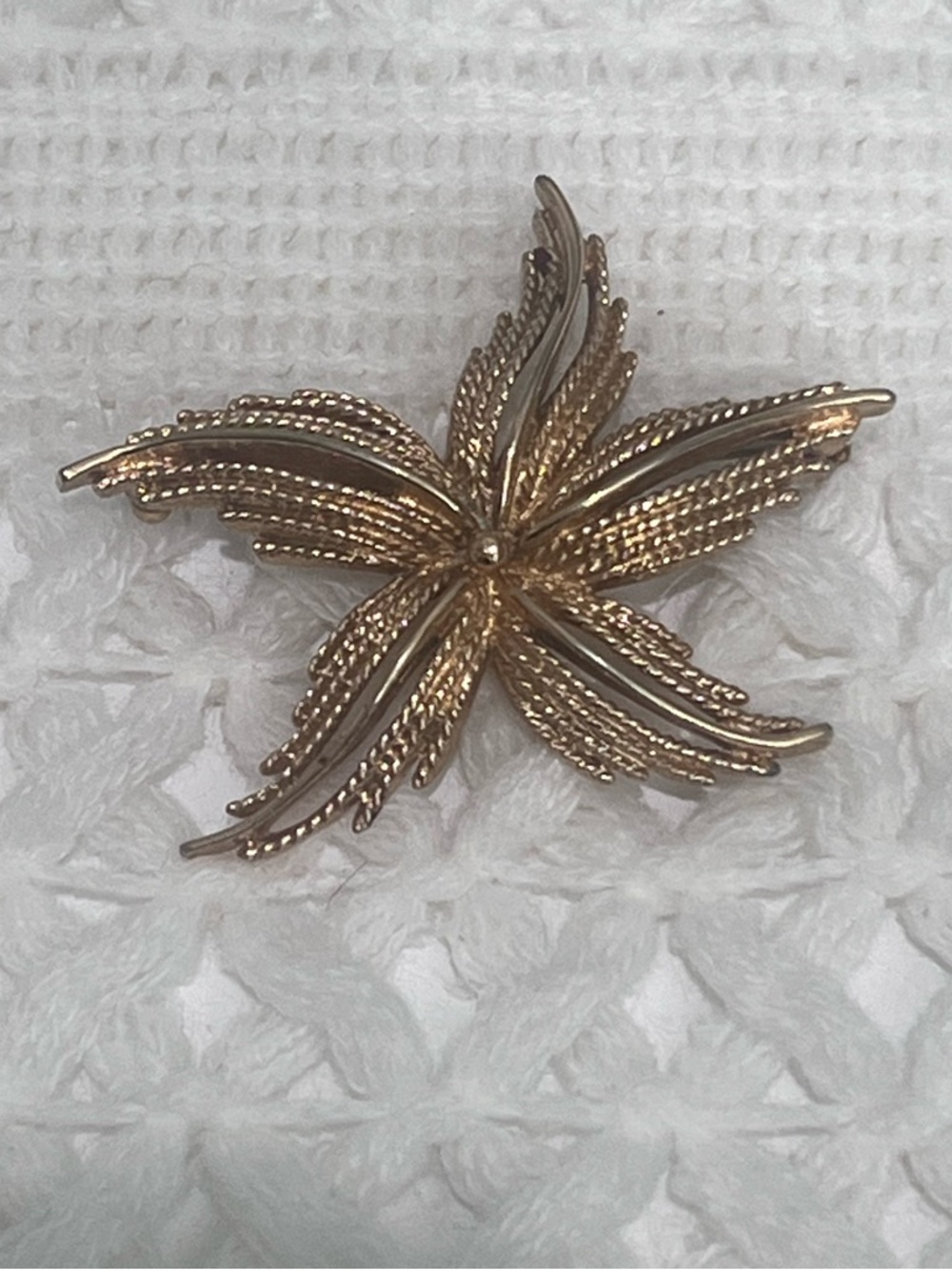 Vintage Monet Gold Tone Leaf Textured Botanical Pin Elegant Classic Brooch